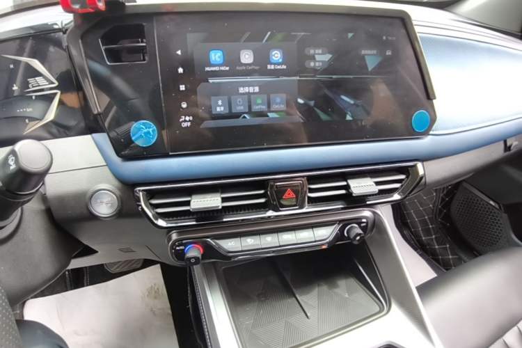Used GAC Trumpchi GS3 2023 Shadow Speed 270T Enjoyment Edition Audio And AC Panel
