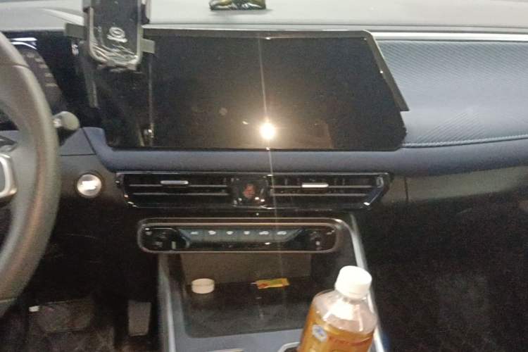Used GAC Trumpchi GS3 2023 Yingsu 270T Jingqu Edition Audio And AC Panel