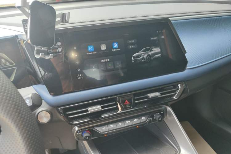 Used GAC Trumpchi GS3 2023 Shadow Speed 270T Enjoyment Edition Audio And AC Panel