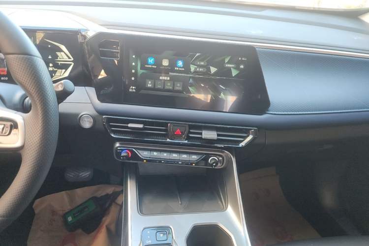 Used GAC Trumpchi GS3 2023 Shadow Speed 270T Enjoyment Edition Audio And AC Panel