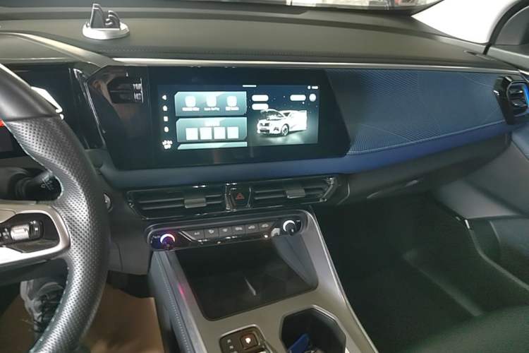 Used GAC Trumpchi GS3 2023 Shadow Speed 270T Enjoyment Edition Audio And AC Panel