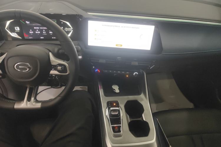 Used GAC Trumpchi GS3 2023 Shadow Speed 270T Dynamic Intelligence Edition Center Console