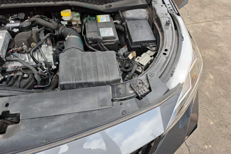 Used GAC Trumpchi GS3 2023 Shadow Speed 270T Dynamic Intelligence Edition Engine Bay Left