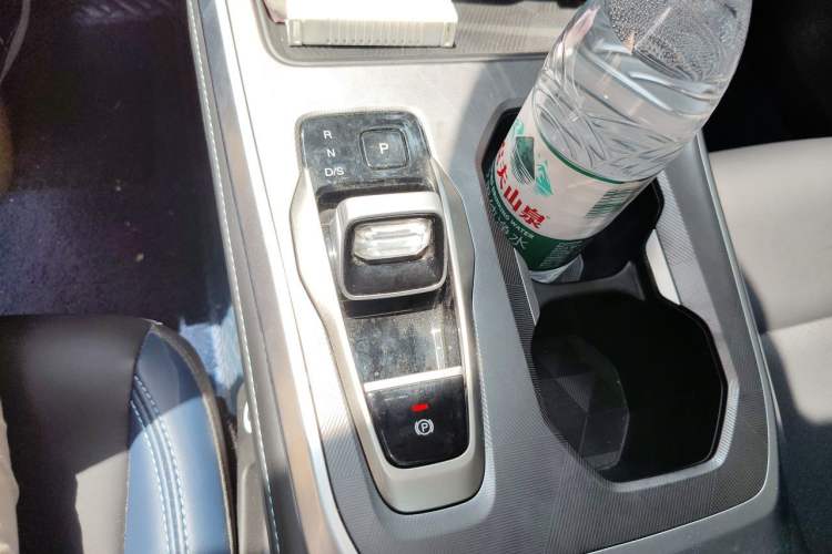 Used GAC Trumpchi GS3 2023 Shadow Speed 270T Enjoyment Edition Gear Lever