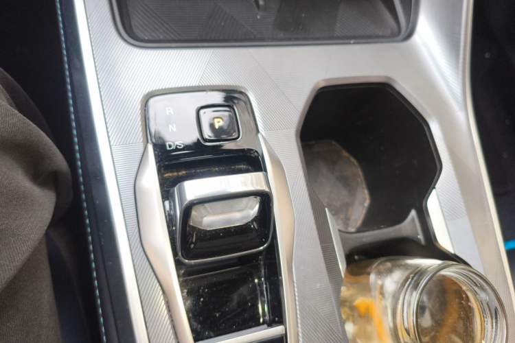 Used GAC Trumpchi GS3 2023 Shadow Speed 270T Enjoyment Edition Gear Lever