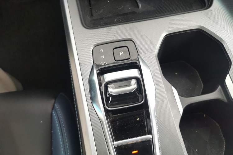 Used GAC Trumpchi GS3 2023 Shadow Speed 270T Enjoyment Edition Gear Lever