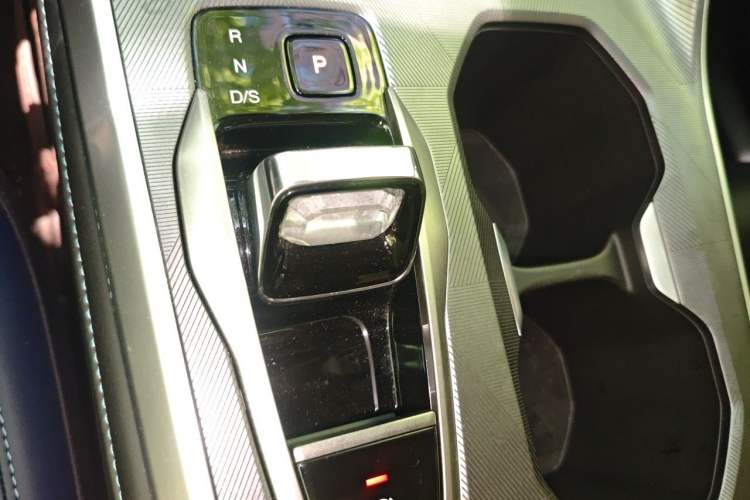 Used GAC Trumpchi GS3 2023 Shadow Speed 270T Enjoyment Edition Gear Lever