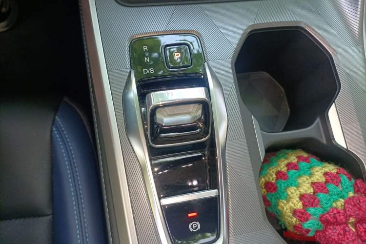Used GAC Trumpchi GS3 2023 Shadow Speed 270T R-STYLE Edition Gear Lever