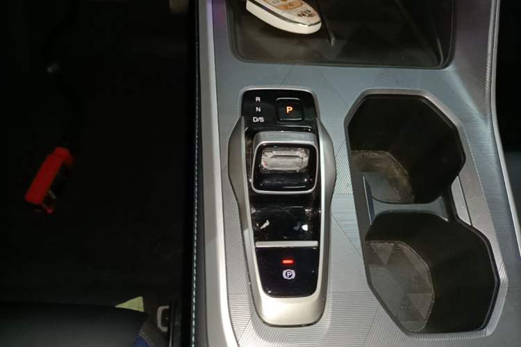 Used GAC Trumpchi GS3 2023 Shadow Speed 270T Enjoyment Edition Gear Lever