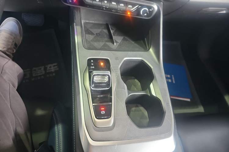 Used GAC Trumpchi GS3 2023 Shadow Speed 270T Enjoyment Edition Gear Lever