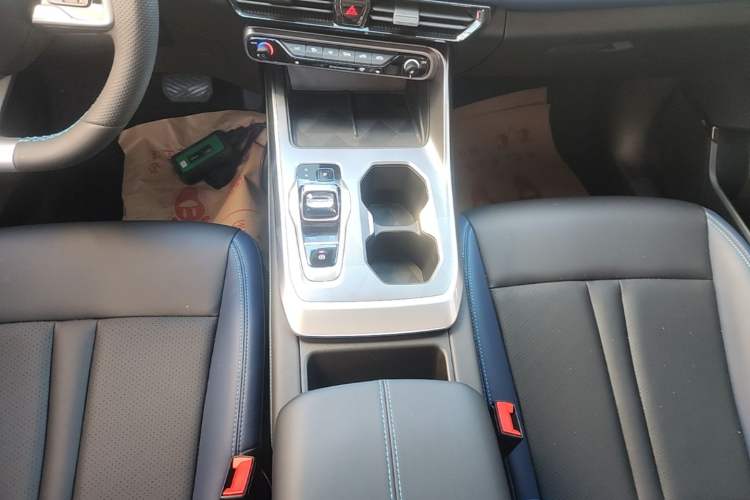 Used GAC Trumpchi GS3 2023 Shadow Speed 270T Enjoyment Edition Gear Lever