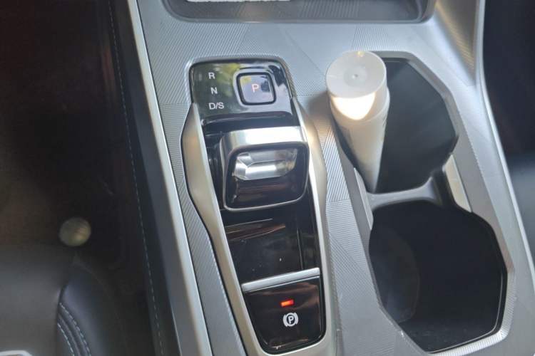 Used GAC Trumpchi GS3 2023 Shadow Speed 270T Enjoyment Edition Gear Lever