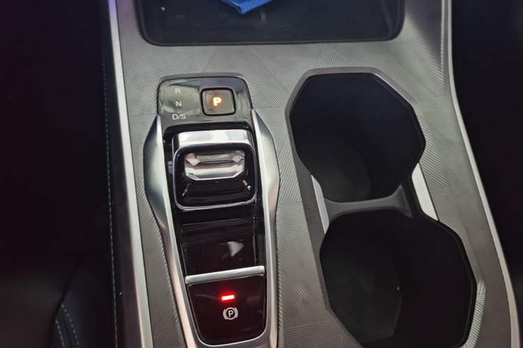 Used GAC Trumpchi GS3 2023 Shadow Speed 270T Dynamic Intelligence Edition Gear Lever