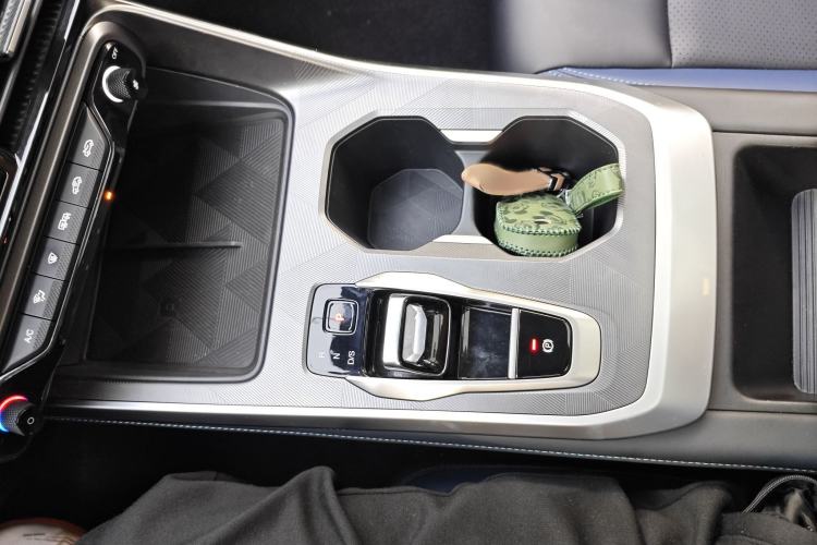 Used GAC Trumpchi GS3 2023 Shadow Speed 270T Enjoyment Edition Gear Lever