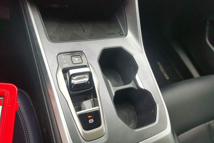 Used GAC Trumpchi GS3 2023 Shadow Speed 270T Enjoyment Edition Gear Lever