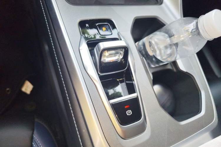 Used GAC Trumpchi GS3 2023 Shadow Speed 270T Dynamic Intelligence Edition Gear Lever