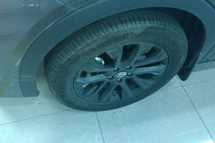 Used GAC Trumpchi GS3 2023 Yingsu 270T Jingqu Edition Left Front Wheel Hub