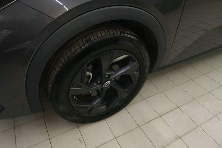 Used GAC Trumpchi GS3 2023 Shadow Speed 270T Dynamic Intelligence Edition Left Front Wheel Hub