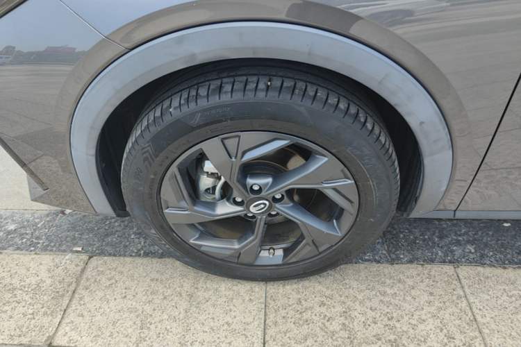 Used GAC Trumpchi GS3 2023 Shadow Speed 270T Enjoyment Edition Left Front Wheel Hub