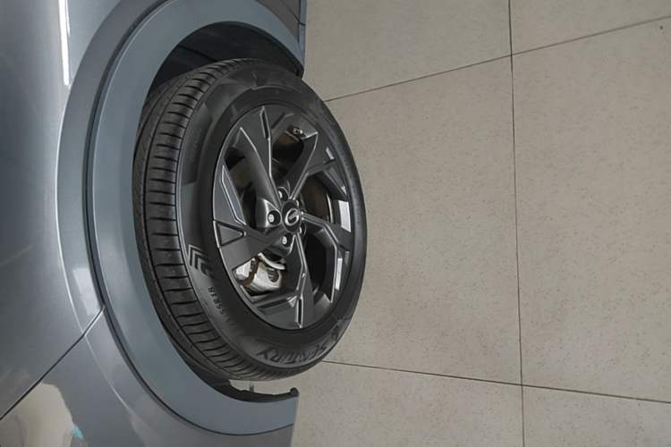 Used GAC Trumpchi GS3 2023 Shadow Speed 270T Enjoyment Edition Left Front Wheel Hub