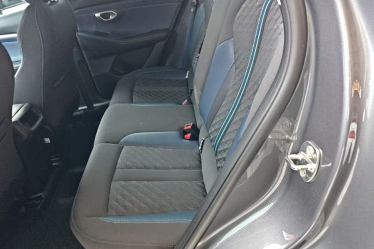 Used GAC Trumpchi GS3 2023 Yingsu 270T Jingqu Edition Left Rear Seat