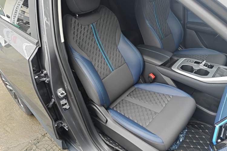 Used GAC Trumpchi GS3 2023 Yingsu 270T Jingqu Edition Right Front Seat