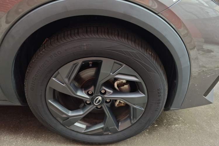 Used GAC Trumpchi GS3 2023 Shadow Speed 270T Dynamic Intelligence Edition Right Front Wheel Hub