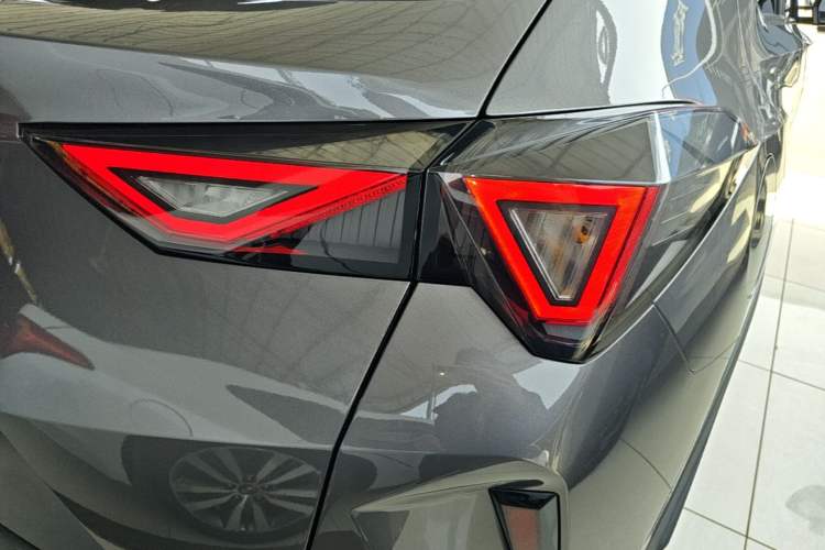 Used GAC Trumpchi GS3 2023 Yingsu 270T Jingqu Edition Right Rear Taillight