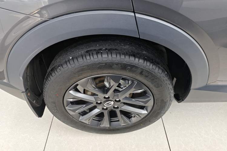 Used GAC Trumpchi GS3 2023 Yingsu 270T Jingqu Edition Right Rear Wheel Hub
