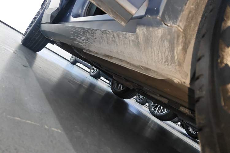 Used GAC Trumpchi GS3 2023 Shadow Speed 270T R-STYLE Edition Right Side Sill