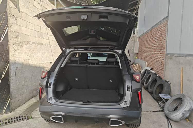 Used GAC Trumpchi GS3 2023 Shadow Speed 270T Dynamic Intelligence Edition Trunk