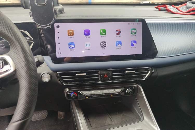 Used GAC Trumpchi GS3 2023 Shadow Speed 270T Dynamic Intelligence Edition Audio And AC Panel