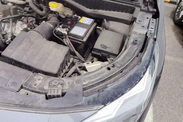 Used GAC Trumpchi GS3 2023 Shadow Speed 270T Dynamic Intelligence Edition Engine Bay Left