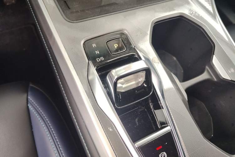 Used GAC Trumpchi GS3 2023 Shadow Speed 270T Dynamic Intelligence Edition Gear Lever