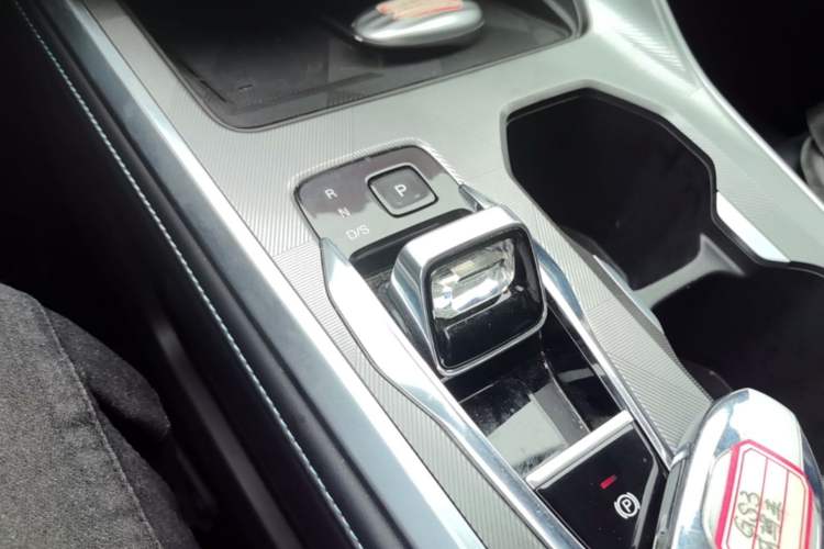 Used GAC Trumpchi GS3 2023 Shadow Speed 270T Dynamic Intelligence Edition Gear Lever
