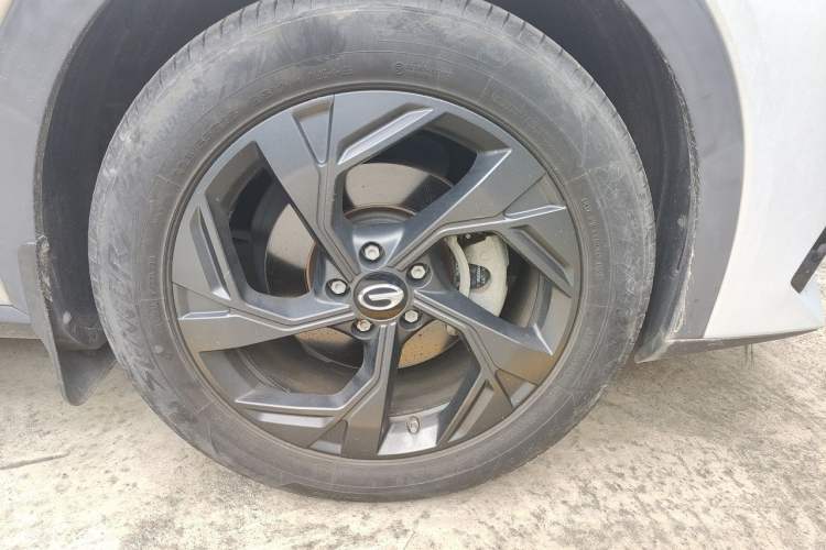 Used GAC Trumpchi GS3 2023 Shadow Speed 270T Dynamic Intelligence Edition Right Front Wheel Hub