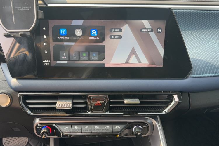 Used GAC Trumpchi GS3 2023 Shadow Speed 270T Enjoyment Edition Audio And AC Panel