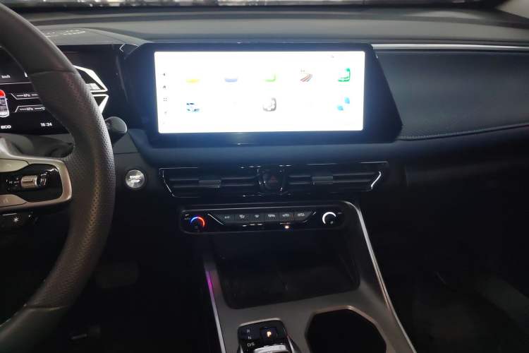 Used GAC Trumpchi GS3 2023 Shadow Speed 270T Dynamic Intelligence Edition Audio And AC Panel