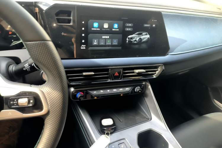 Used GAC Trumpchi GS3 2023 Shadow Speed 270T Enjoyment Edition Audio And AC Panel