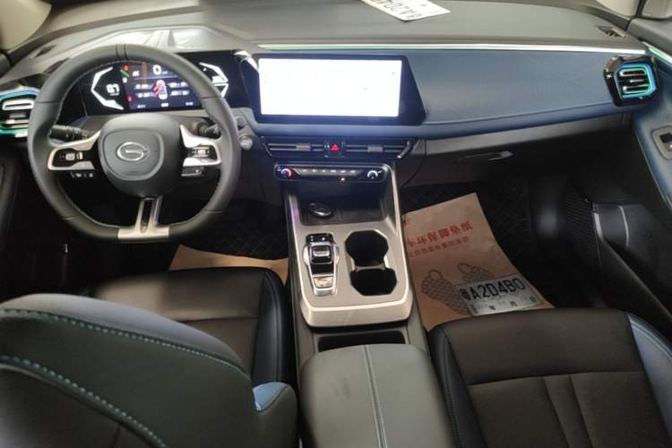 Used GAC Trumpchi GS3 2023 Shadow Speed 270T Dynamic Intelligence Edition Center Console