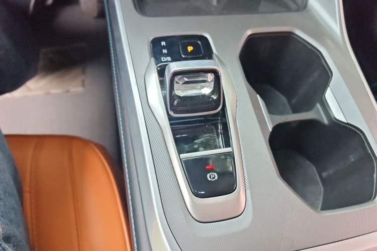 Used GAC Trumpchi GS3 2023 Shadow Speed 270T Enjoyment Edition Gear Lever