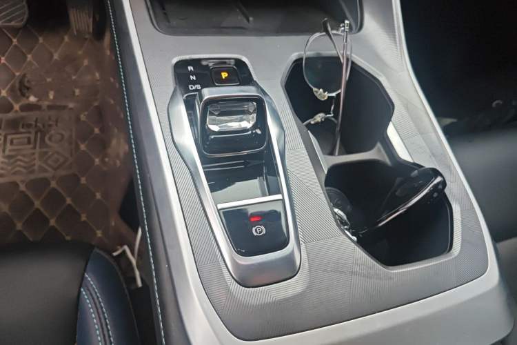 Used GAC Trumpchi GS3 2023 Shadow Speed 270T Dynamic Intelligence Edition Gear Lever