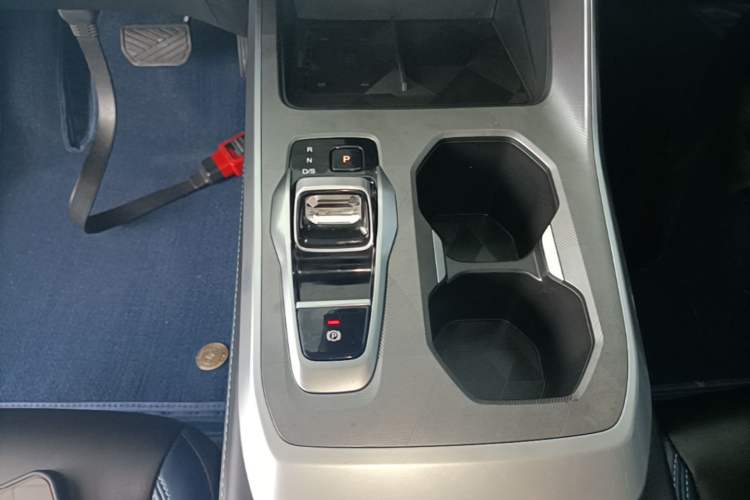 Used GAC Trumpchi GS3 2023 Shadow Speed 270T Dynamic Intelligence Edition Gear Lever