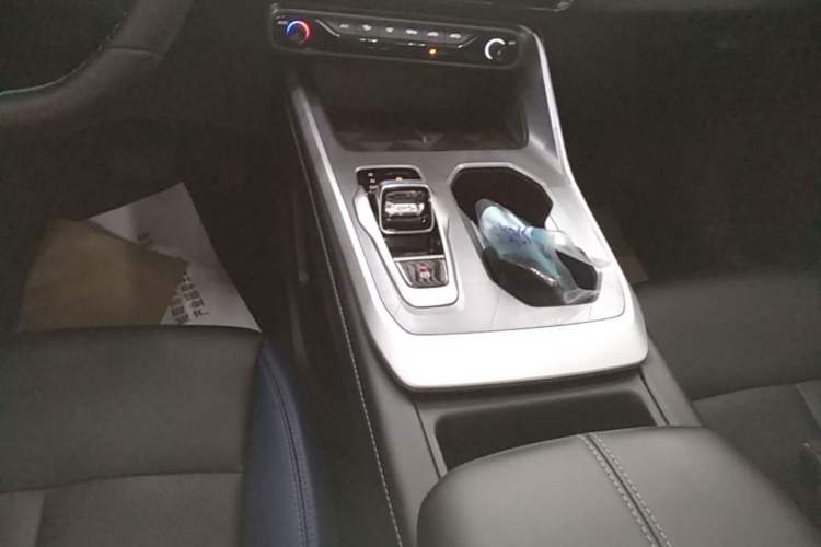 Used GAC Trumpchi GS3 2023 Shadow Speed 270T Enjoyment Edition Gear Lever