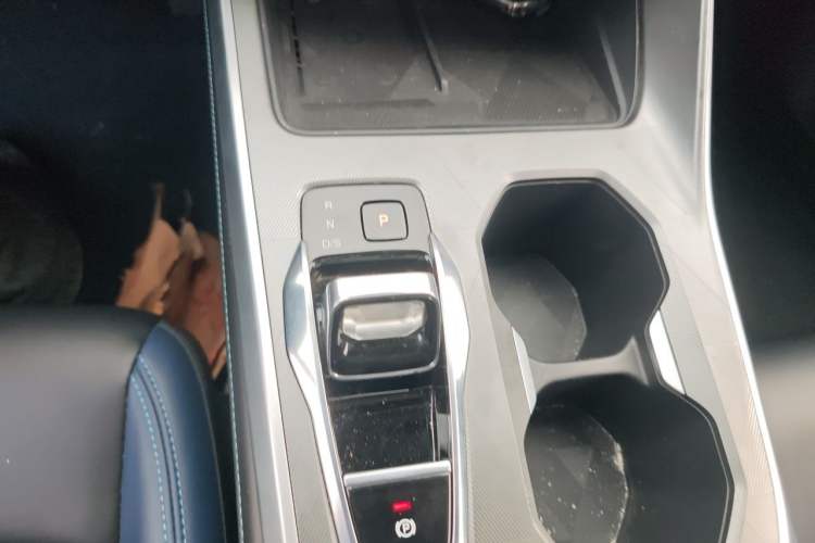 Used GAC Trumpchi GS3 2023 Shadow Speed 270T Dynamic Intelligence Edition Gear Lever