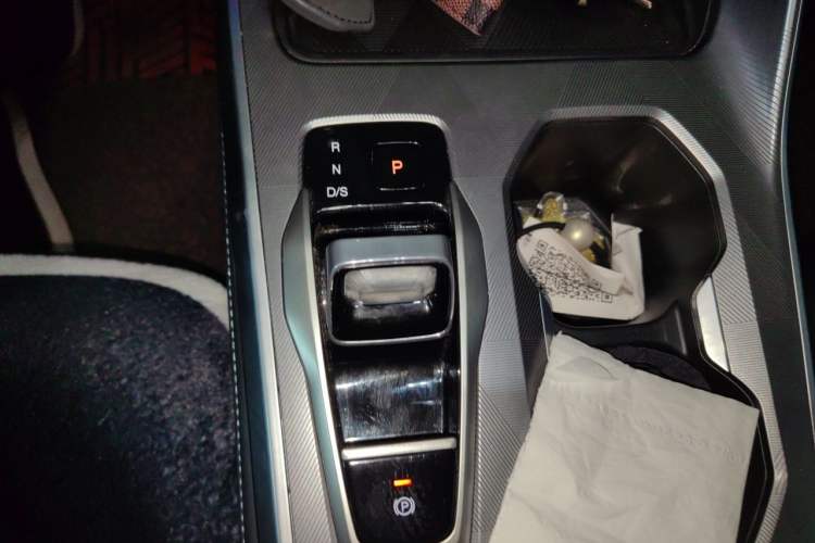 Used GAC Trumpchi GS3 2023 Shadow Speed 270T Enjoyment Edition Gear Lever