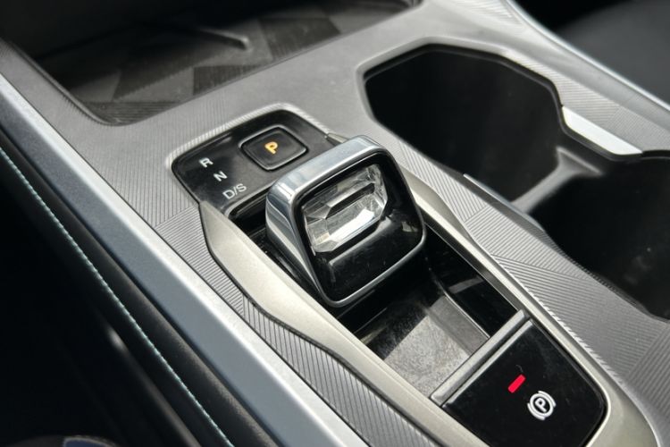 Used GAC Trumpchi GS3 2023 Shadow Speed 270T Enjoyment Edition Gear Lever