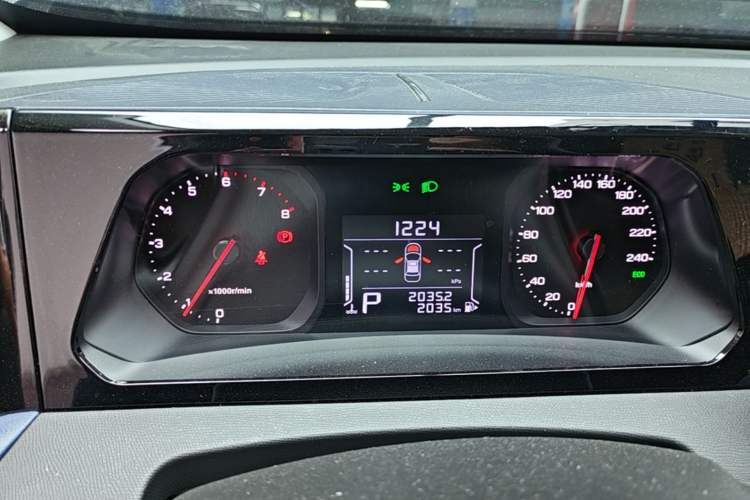 Used GAC Trumpchi GS3 2023 Yingsu 270T Jingqu Edition Instrument Cluster