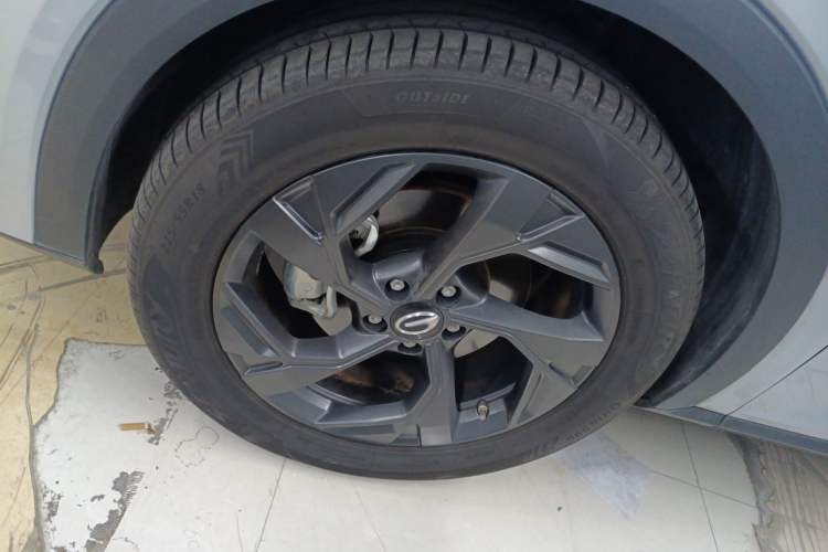 Used GAC Trumpchi GS3 2023 Shadow Speed 270T Dynamic Intelligence Edition Left Front Wheel Hub