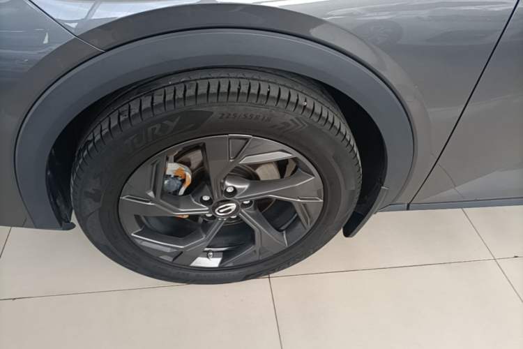 Used GAC Trumpchi GS3 2023 Shadow Speed 270T Dynamic Intelligence Edition Left Front Wheel Hub